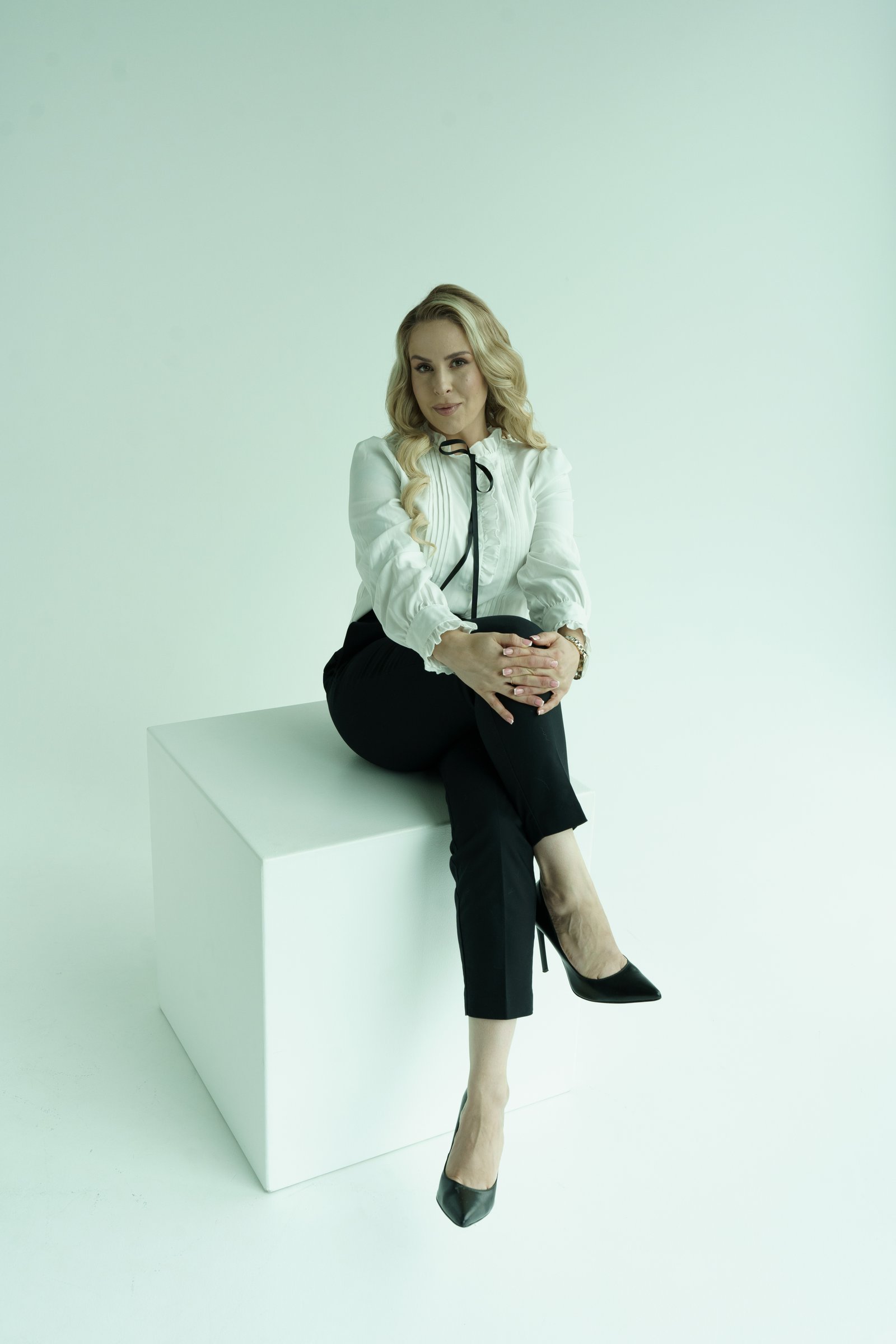 Magdalena Zapłata podczas konsultacji estetycznej